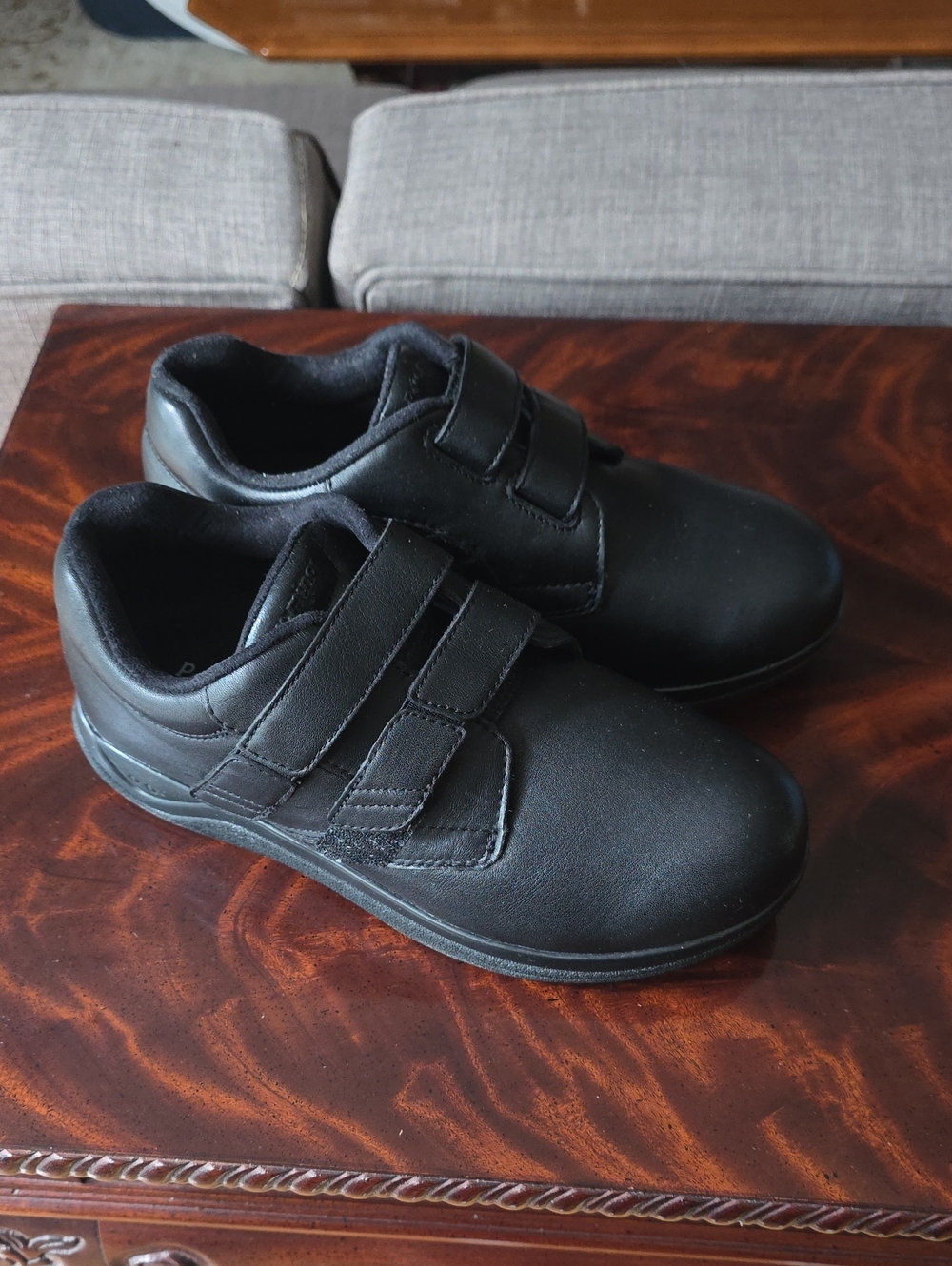 P.W. Minor Classic Black Women's Velcro Casual Shoes
